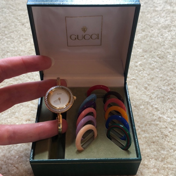 Gucci Accessories - VINTAGE NEW WOMENS GUCCI WATCH